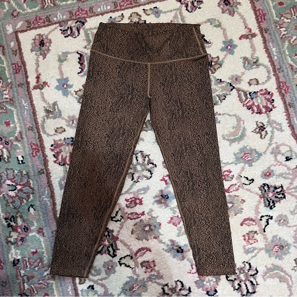 snakeskin cropped leggings